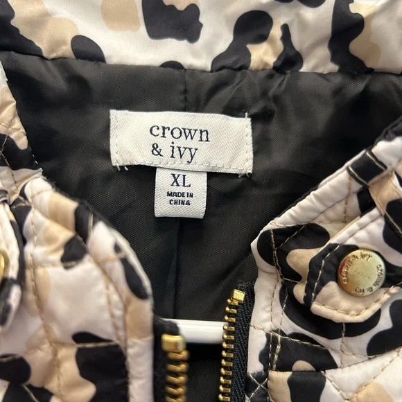 XL puff vest - EUC - Picture 2 of 3